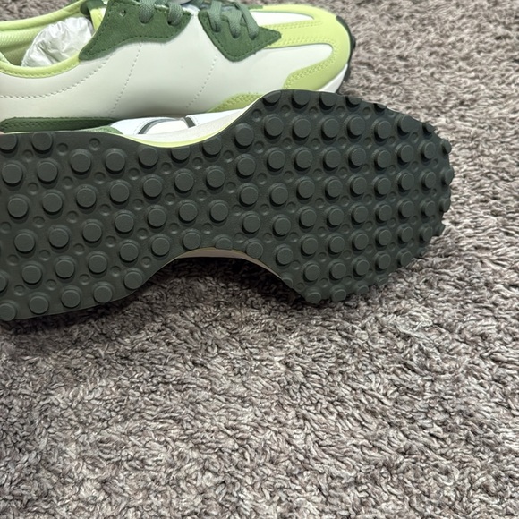 New Balance X Figs 327 Lime and Olive Sneakers size 8.5 - Picture 8 of 9